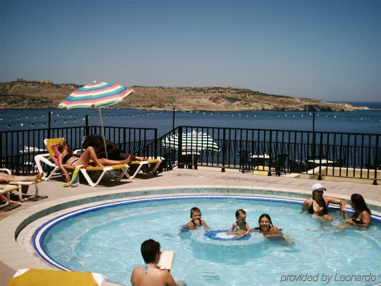 The Mediterranea Hotel & Suites 세인트폴스베이 외부 사진
